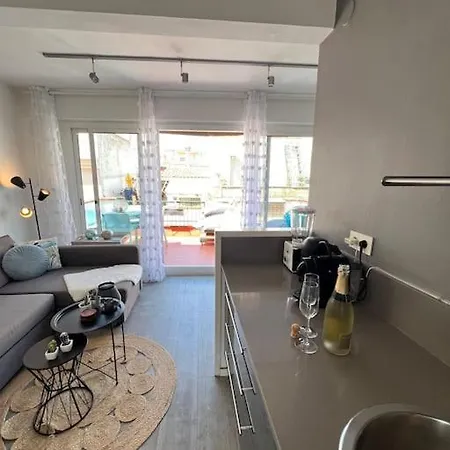 Pure Chill Centre Apartment